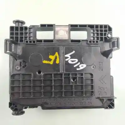 Recambio de automóvil de segunda mano de caja reles / fusibles para peugeot 207 207 + referencias oem iam 9664997880  bsmr09