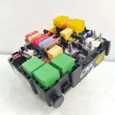 Pièce détachée automobile d'occasion boîtes à fusibles pour peugeot 308 style références oem iam 9804848580  bfrm2010