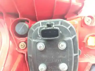 Автозапчасти б/у правый задний фонарь за toyota auris (_e18_) 1.8 hybrid (zwe186_) ссылки oem iam 8155602730  