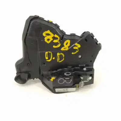 Second-hand car spare part front right door lock for toyota auris (_e18_) 1.8 hybrid (zwe186_) oem iam references 6903005131