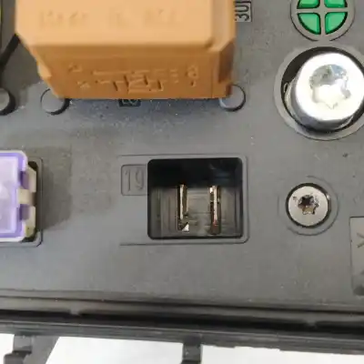 Second-hand car spare part fuse box unit for opel astra h berlina 1.7 16v cdti oem iam references 13268302 5dk009464 