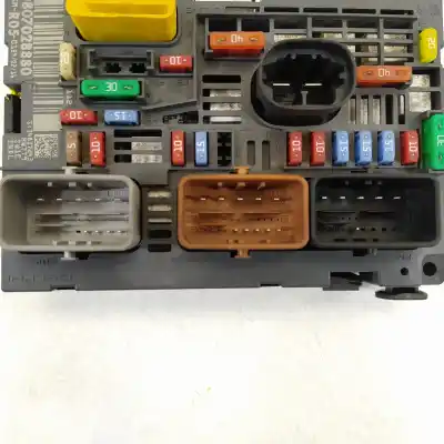 Second-hand car spare part fuse box unit for citroen berlingo cuadro 1.6 16v hdi oem iam references 9807028880  