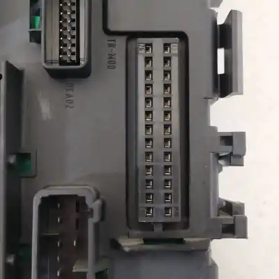 Second-hand car spare part fuse box unit for saab 9-3 (ys3f e79 d79 d75) 1.9 tid oem iam references 519161103  12766740