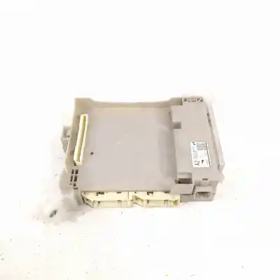 Peça sobressalente para automóvel em segunda mão caixa de fusíveis e relés por lexus rx 450h referências oem iam 8273048j20  