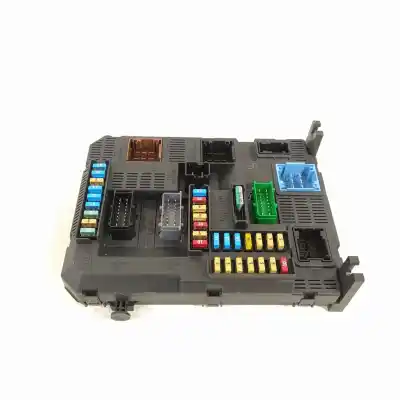 Tweedehands auto-onderdeel relais/zekeringenkastje voor peugeot 2008 (--.2013->) allure oem iam-referenties 9807532080