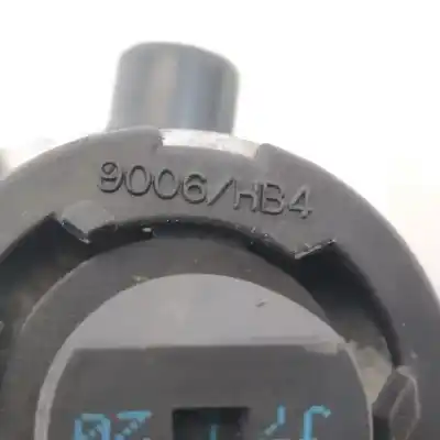 Second-hand car spare part right fog light for kia cee´d active oem iam references 9006hb4  