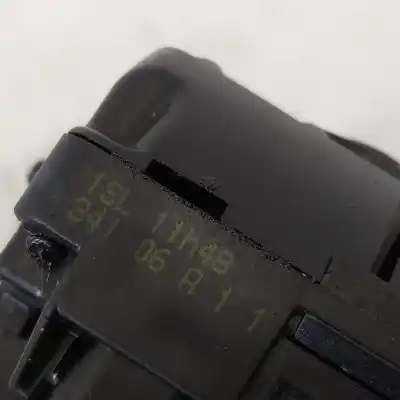 Second-hand car spare part rear right door lock for nissan note (e11e) naru edition oem iam references 825009u100  