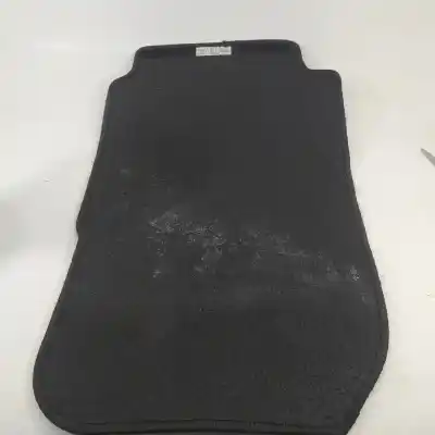 Автозапчастина б/у набір килимків для renault clio iv dynamique посилання на oem iam 8201321301  