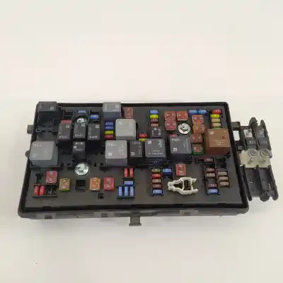 Peça sobressalente para automóvel em segunda mão caixa de fusíveis e relés por opel insignia sports tourer 2.0 16v cdti referências oem iam 13222782