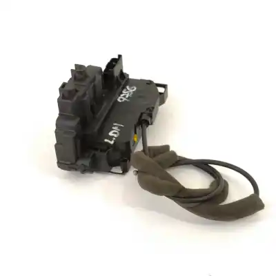 Second-hand car spare part right side sliding door lock for renault kangoo profesional oem iam references 8200497719b