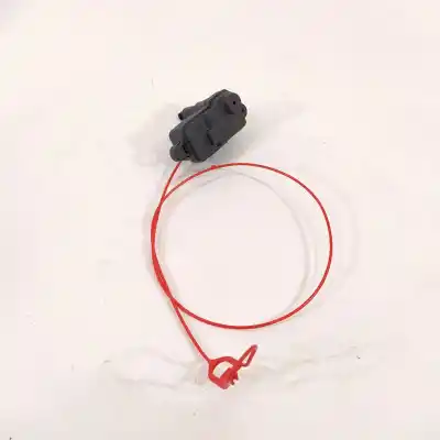 Автозапчасти б/у наружная крышка двигателя топливо за audi a3 (8v) ambiente ссылки oem iam 4l0862153