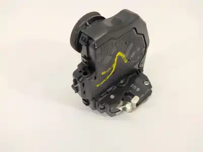 Second-hand car spare part rear left door lock for toyota auris (_e18_) 1.8 hybrid (zwe186_) oem iam references 6906005051