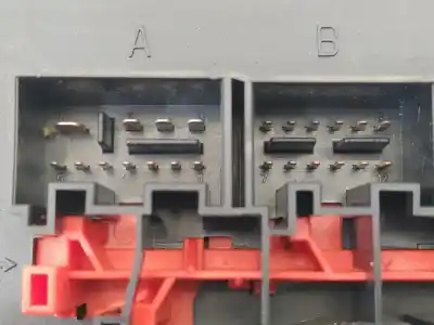 Recambio de automóvil de segunda mano de caja reles / fusibles para volkswagen jetta (1k2) 1.9 tdi referencias oem iam 3c0937049ae  