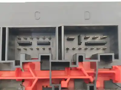Recambio de automóvil de segunda mano de caja reles / fusibles para volkswagen jetta (1k2) 1.9 tdi referencias oem iam 3c0937049ae  