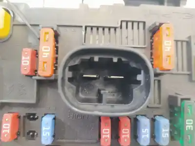 Pièce détachée automobile d'occasion boîtes à fusibles pour peugeot 307 berlina (s2) x-line références oem iam 9661087080  