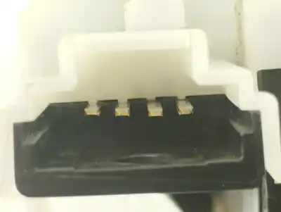 Second-hand car spare part trunk lock for renault clio iii authentique oem iam references 8200076240r  