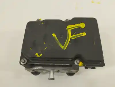 Second-hand car spare part abs for renault clio iii authentique oem iam references 8200747140  