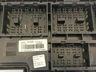 Second-hand car spare part fuse box unit for kia carens (un) concept oem iam references 919501d220  