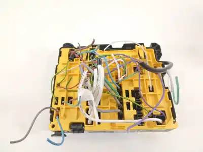 Second-hand car spare part fuse box unit for citroen c3 collection oem iam references 9804846880  