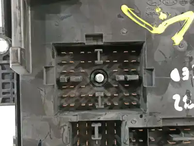 Second-hand car spare part fuse box unit for kia cee´d active oem iam references 919501h030  