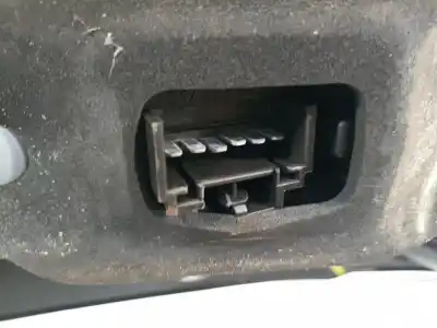 Автозапчасти б/у правый задний фонарь за lancia ypsilon (101) 1.2 8v ссылки oem iam 51753384  