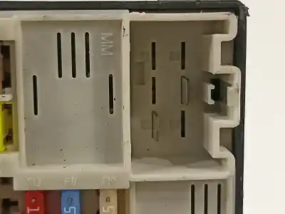 Second-hand car spare part fuse box unit for renault zoe bose oem iam references 284b64259r  