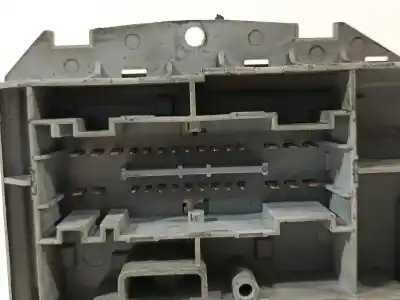 Peça sobressalente para automóvel em segunda mão caixa de fusíveis e relés por fiat stilo (192) 1.9 jtd / 1.9 jtd 115 active referências oem iam 51724394  