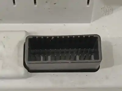 Second-hand car spare part multifunction display for renault clio iii confort expression oem iam references 8200307273  8200307273c