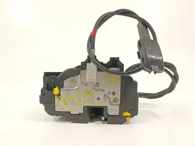 Second-hand car spare part front right door lock for nissan note (e11e) naru edition oem iam references 805019u100  