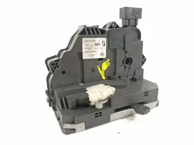Pezzo di ricambio per auto di seconda mano serratura porta anteriore sinistra per opel corsa d color edition riferimenti oem iam 13431841