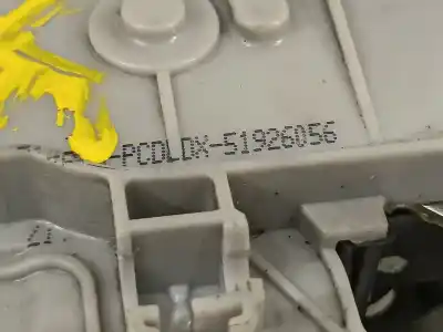 Peça sobressalente para automóvel em segunda mão fechadura da porta traseira direita por lancia ypsilon (402) gold referências oem iam 51926055  