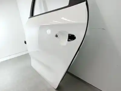 Second-hand car spare part rear left door for kia carens ( ) basic oem iam references   