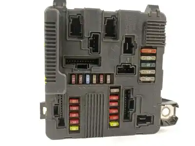 Second-hand car spare part fuse box unit for renault megane ii familiar expression confort oem iam references 8200306033a  