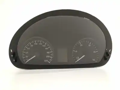 Pièce détachée automobile d'occasion COMPTEUR DE VITESSE TABLEAU DE BORD pour MERCEDES-BENZ VITO (W639) BASIC, COMBI  Références OEM IAM A6394464321  