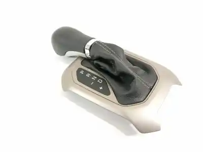 Pièce détachée automobile d'occasion POMMEAU DE LEVIER DE VITESSES pour JEEP RENEGADE  Références OEM IAM 735625833 5200450300 0188611