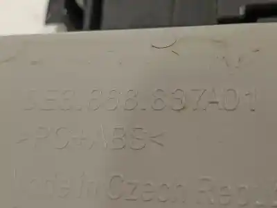 Автозапчасти б/у внутренний свет за skoda octavia combi (5e5) ambition ссылки oem iam 5e3959569a  5e3868837