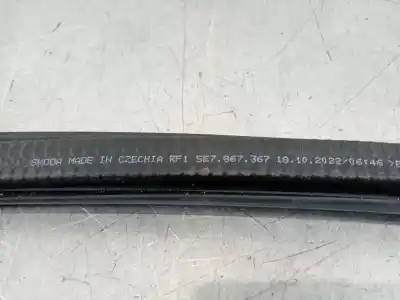 Автозапчасти б/у контур двери резиновый за skoda octavia combi (5e5) ambition ссылки oem iam 5e7867367  