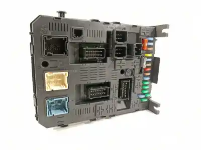 Pièce détachée automobile d'occasion BOÎTES À FUSIBLES pour PEUGEOT 5008  Références OEM IAM 9664058780  