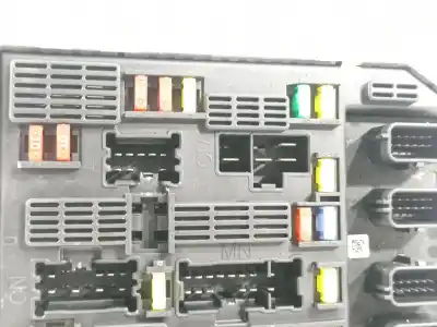 İkinci el araba yedek parçası röle/sigorta kutusu için renault scenic iii dynamique oem iam referansları 284b62342r  