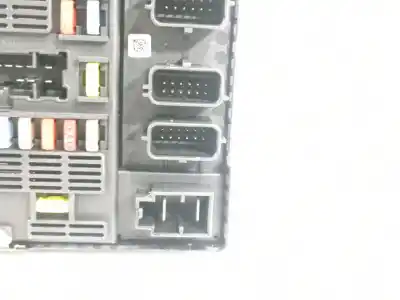 İkinci el araba yedek parçası röle/sigorta kutusu için renault scenic iii dynamique oem iam referansları 284b62342r  