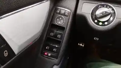 Автозапчасти б/у выключатель левого переднего окна за MERCEDES-BENZ CLASE C (W204) BERLINA C 200 Kompressor (204.041) ссылки OEM IAM   