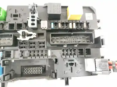 Second-hand car spare part fuse box unit for opel astra gtc cosmo oem iam references 13206762  