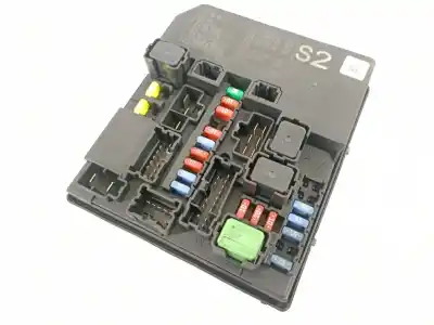 Pièce détachée automobile d'occasion BOÎTES À FUSIBLES pour NISSAN JUKE (F15)  Références OEM IAM 284B71TT2B  
