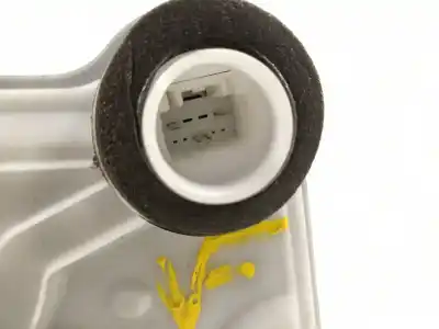 Peça sobressalente para automóvel em segunda mão fechadura da porta dianteira direita por toyota corolla e21 corolla (e21/eh1) basico referências oem iam 6903002511  