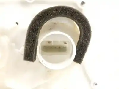 Second-hand car spare part front right door lock for suzuki swift berlina (mz) gl oem iam references 8220162j30 8220162j30j3 