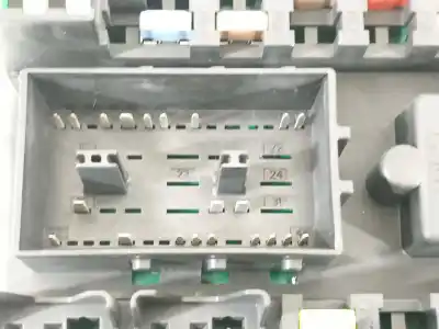 Автозапчасти б/у блок реле/предохранителей за land rover range rover evoque (l538) 2.0 d ссылки oem iam gj3214f041ab  