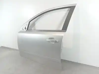 Second-hand car spare part left front door for opel astra h (a04) 1.9 cdti (l48) oem iam references 13208421  