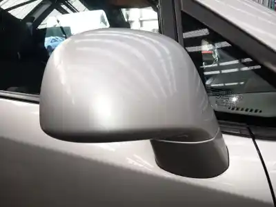 Автозапчасти б/у задний вид справа за kia carens (un) concept ссылки oem iam 