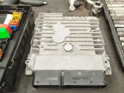 Peça sobressalente para automóvel em segunda mão Centralina De Motor Uce por VOLKSWAGEN GOLF VI (5K1) 1.6 TDI Referências OEM IAM 03L906023ML 5WP42691 