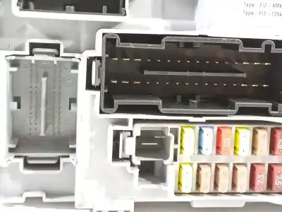 Second-hand car spare part fuse box unit for opel combo furgoneta/monovolumen (x12) 1.3 cdti (b05) oem iam references 00520158930 28468797 